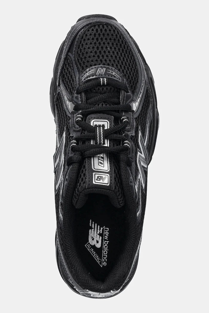 Маратонки New Balance 740