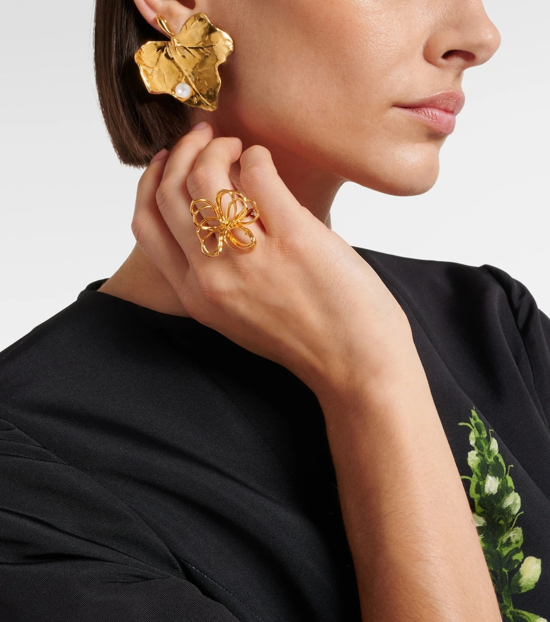 Oscar de la Renta - Threaded Flower ring