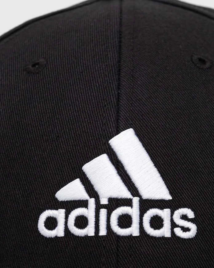 Pamuklu siperlikli şapka adidas Performance