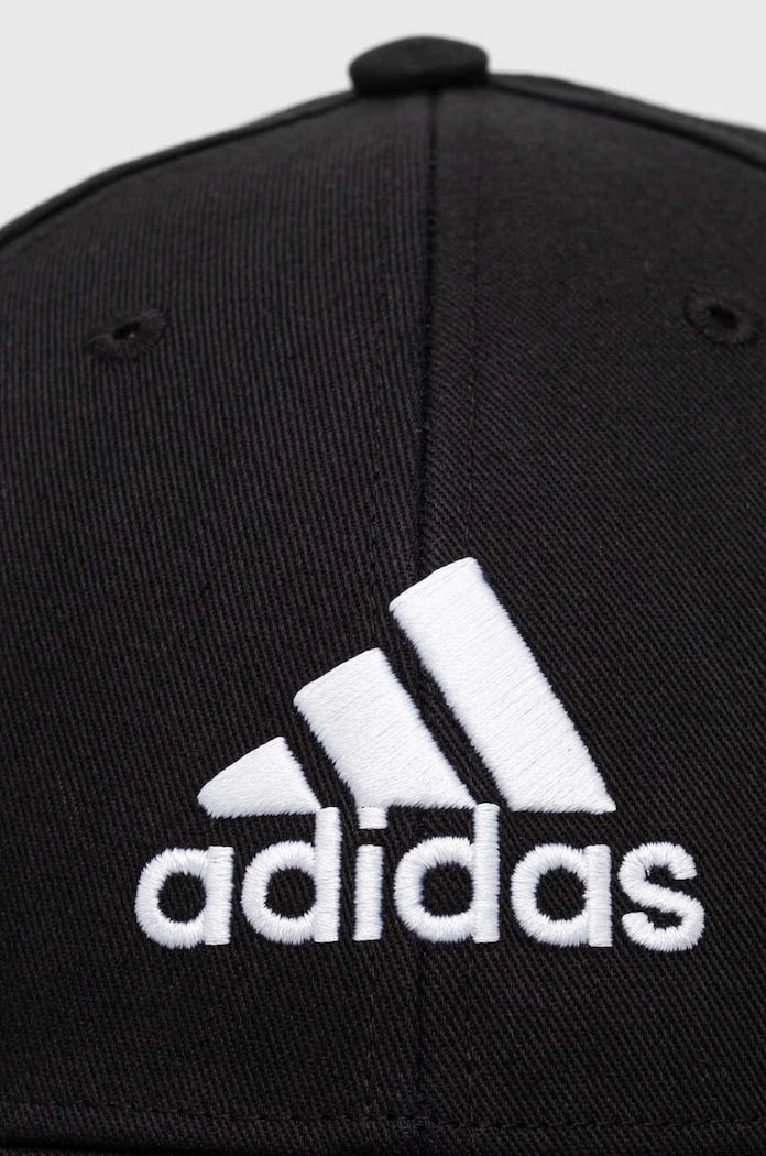 Pamuklu siperlikli şapka adidas Performance