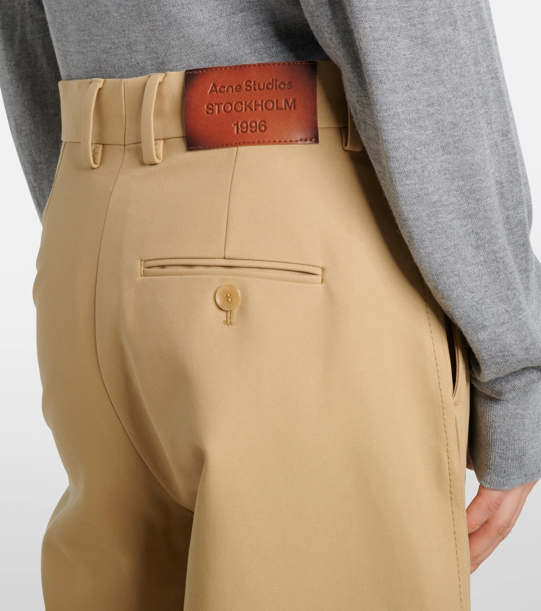 Acne Studios - بنطال بساق واسعة من قطن الساتان