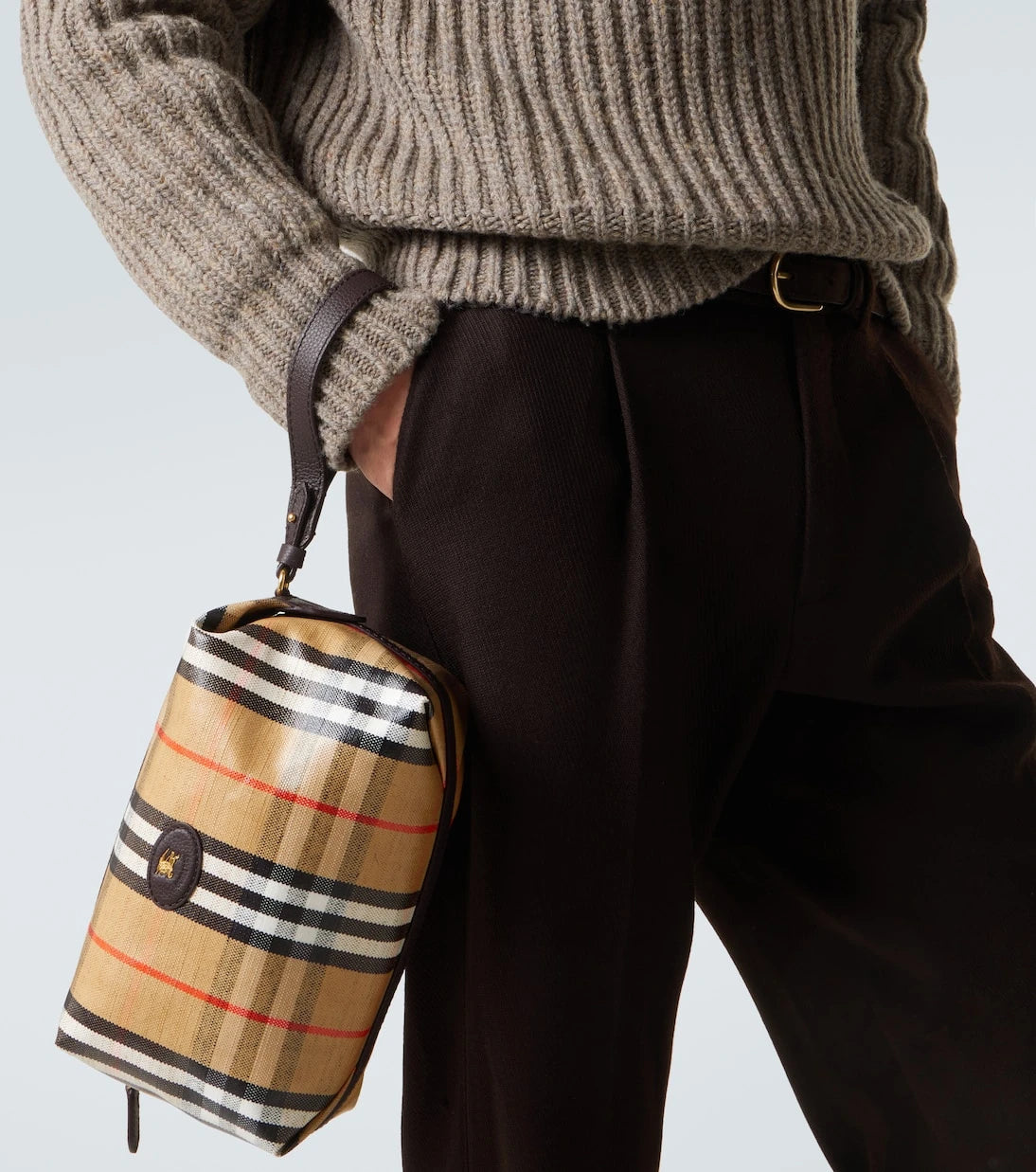 Burberry - حقيبة أدوات الزينة كاروهات من بربري