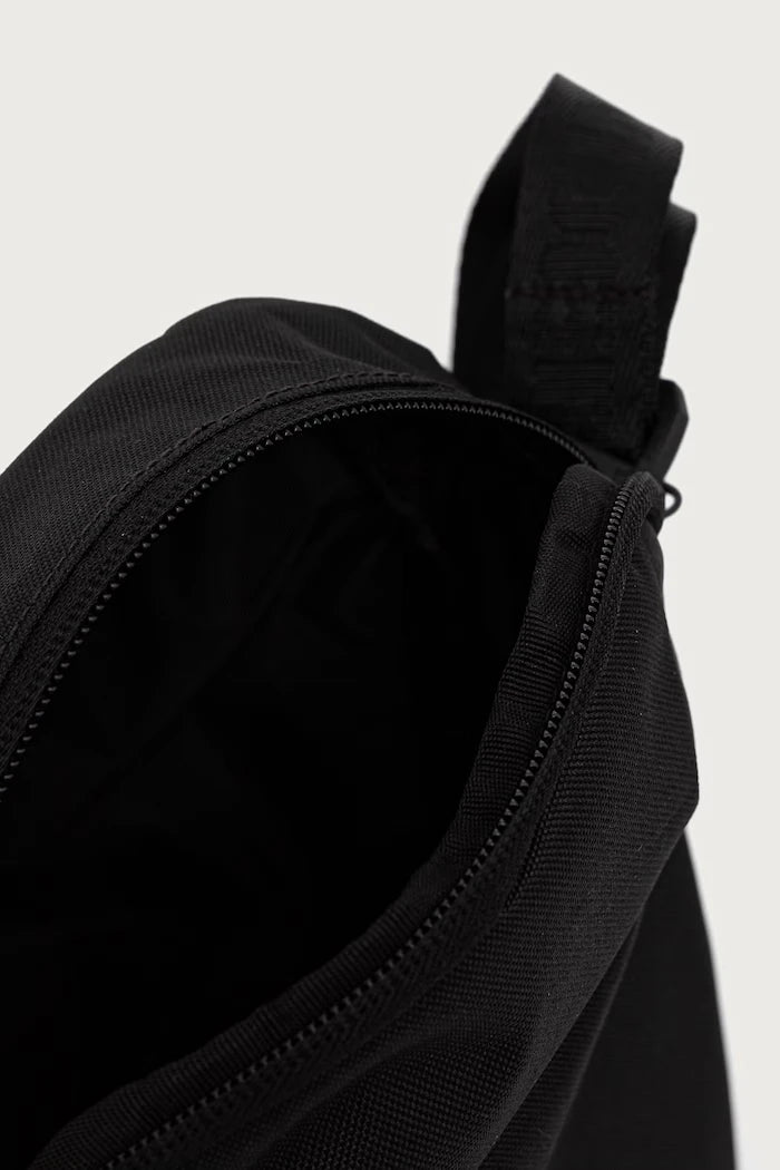Under Armour omuz çantası Essential
