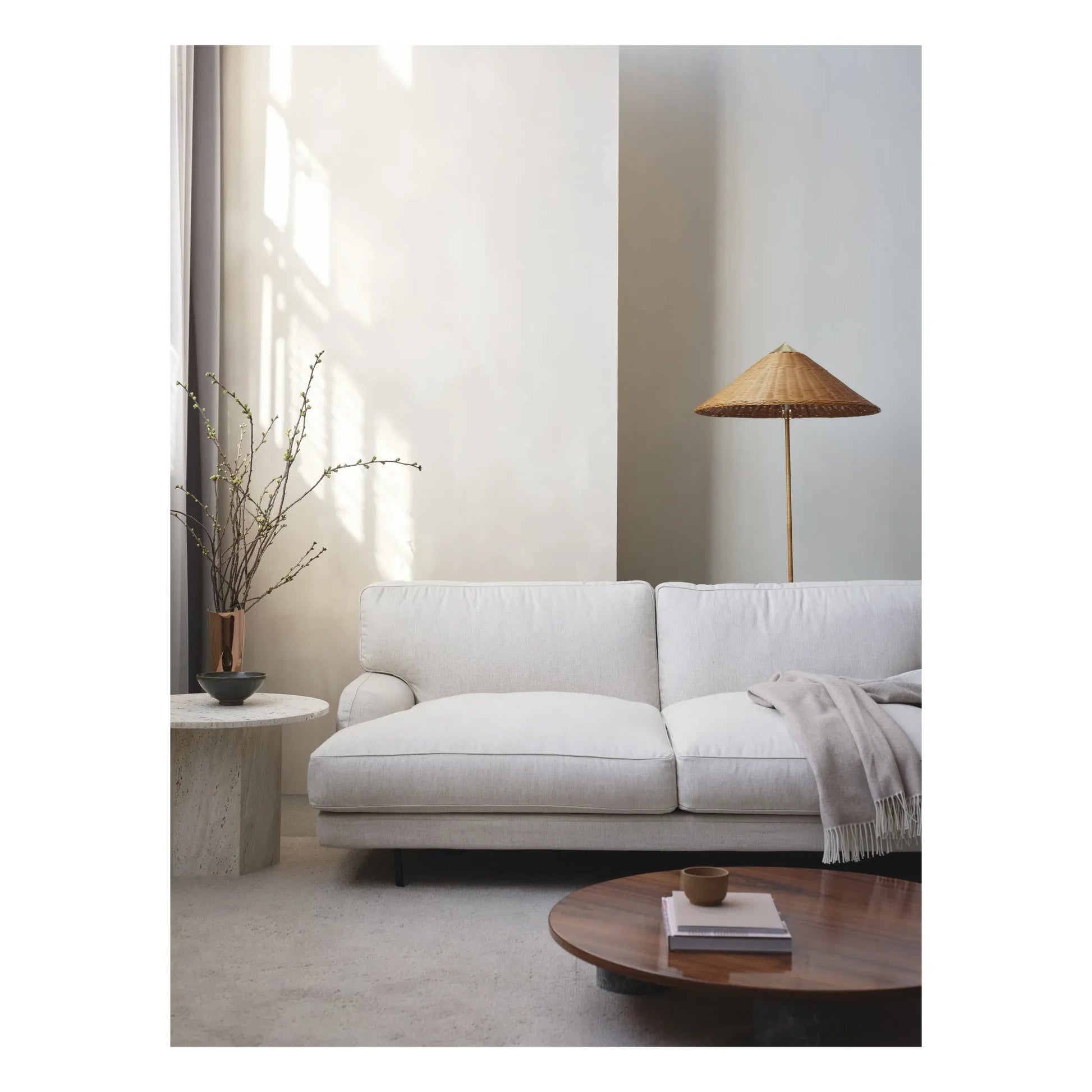 Gubi - 9602 Rattan Floor Lamp | Natural