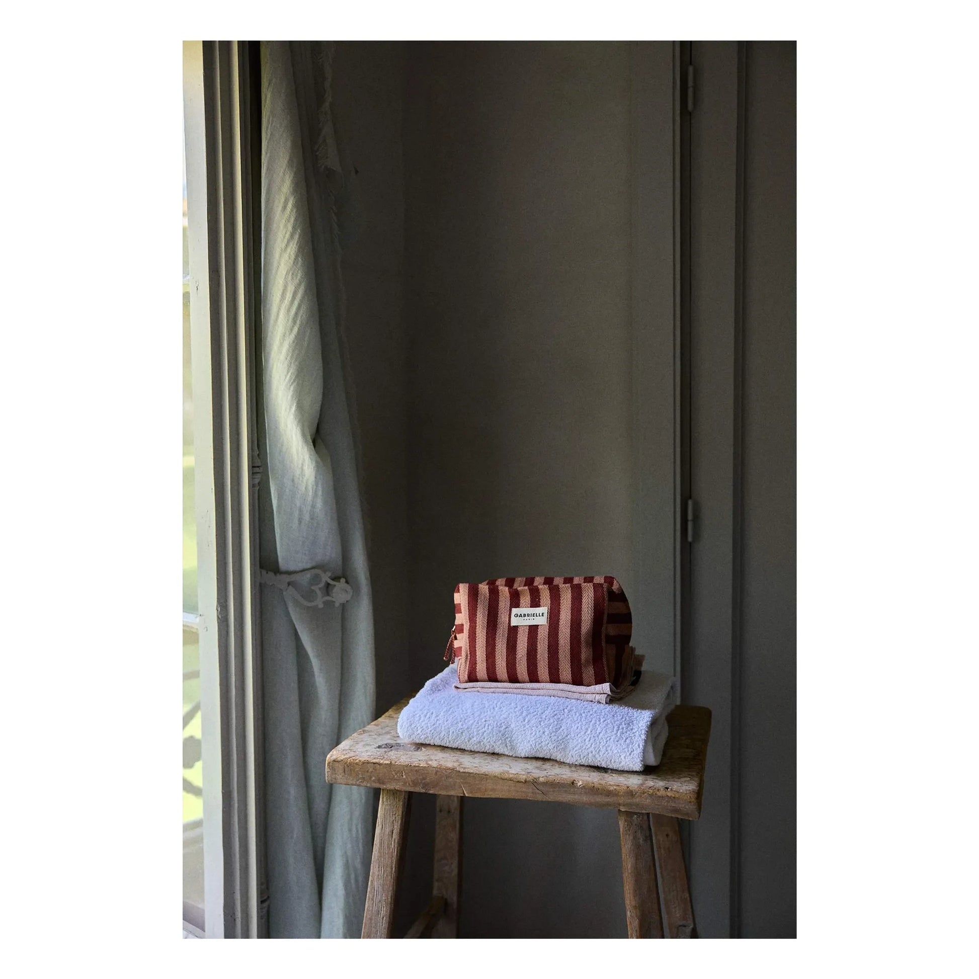 Gabrielle Paris - Garance striped toiletry bag  | Red