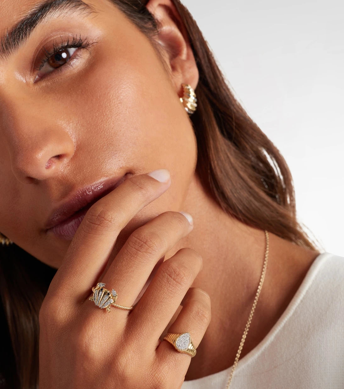 Yvonne Léon - Berlingot 9kt gold pinky ring with diamonds