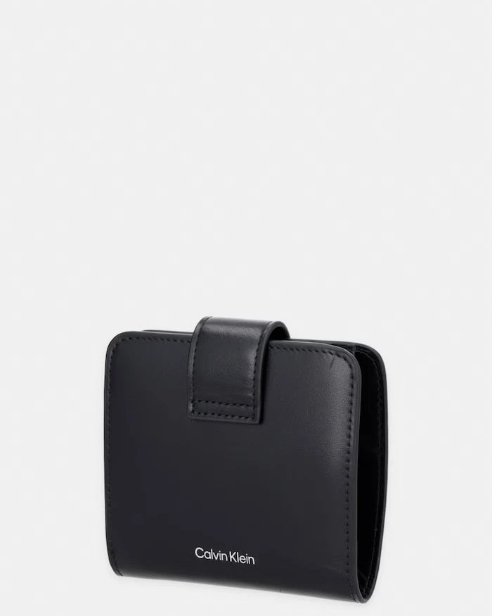 Calvin Klein kadın deri cüzdan