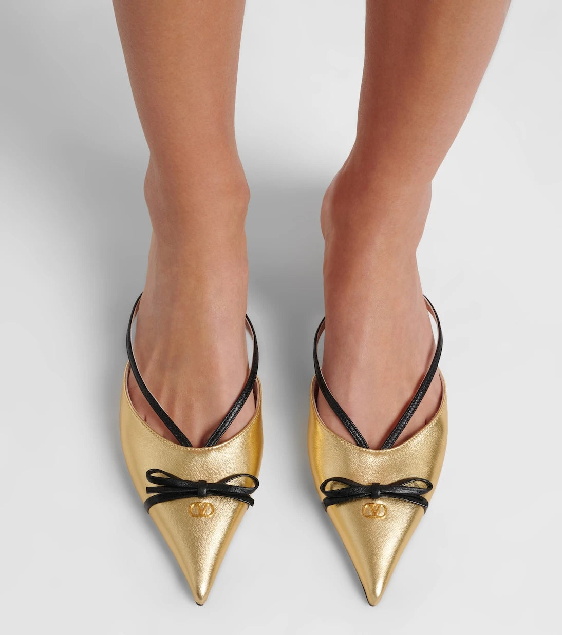 Valentino Garavani - Bepointy VLogo 45 metallic leather mules