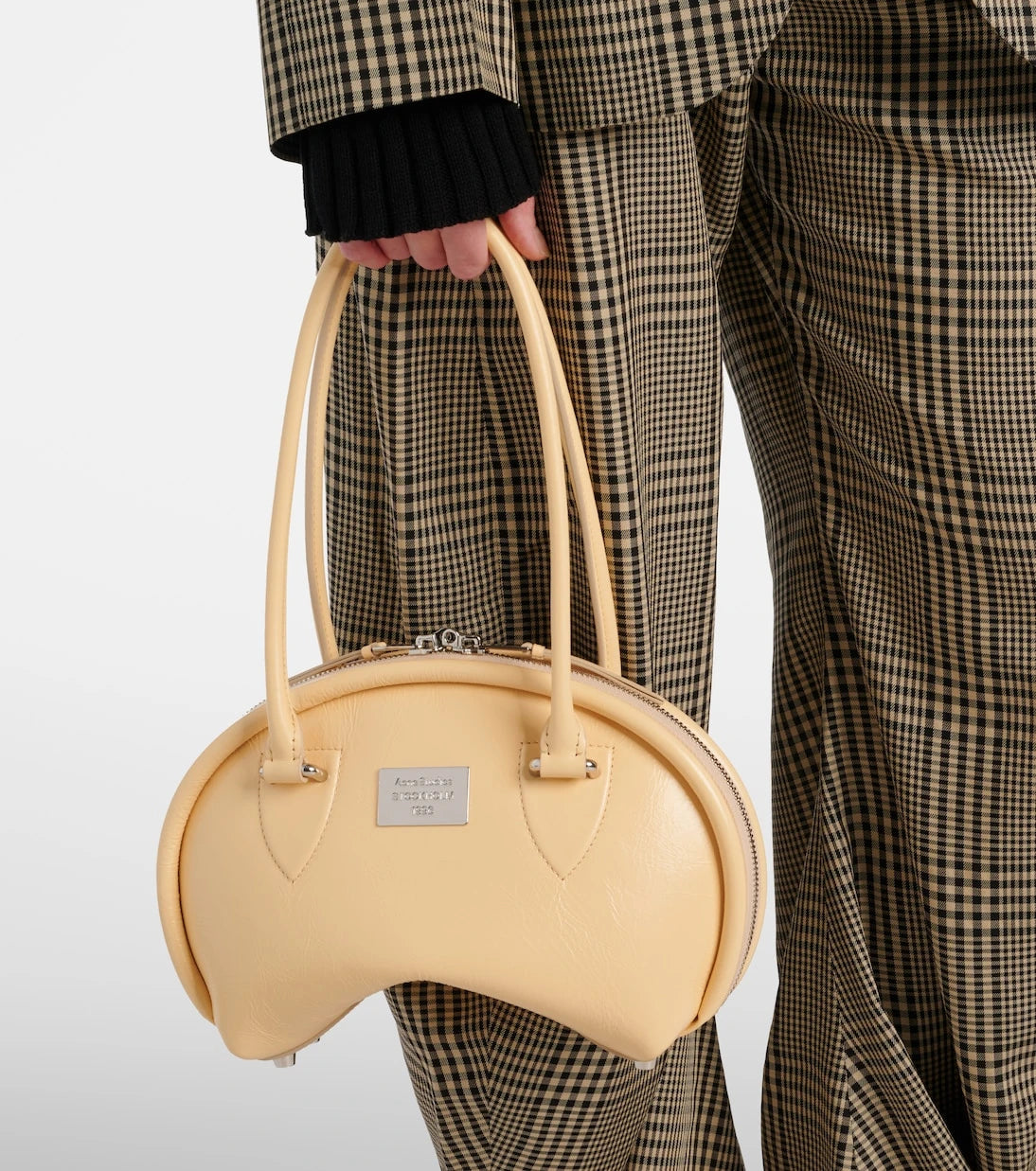 Acne Studios - حقيبة كتف Bowlina Mini جلدية