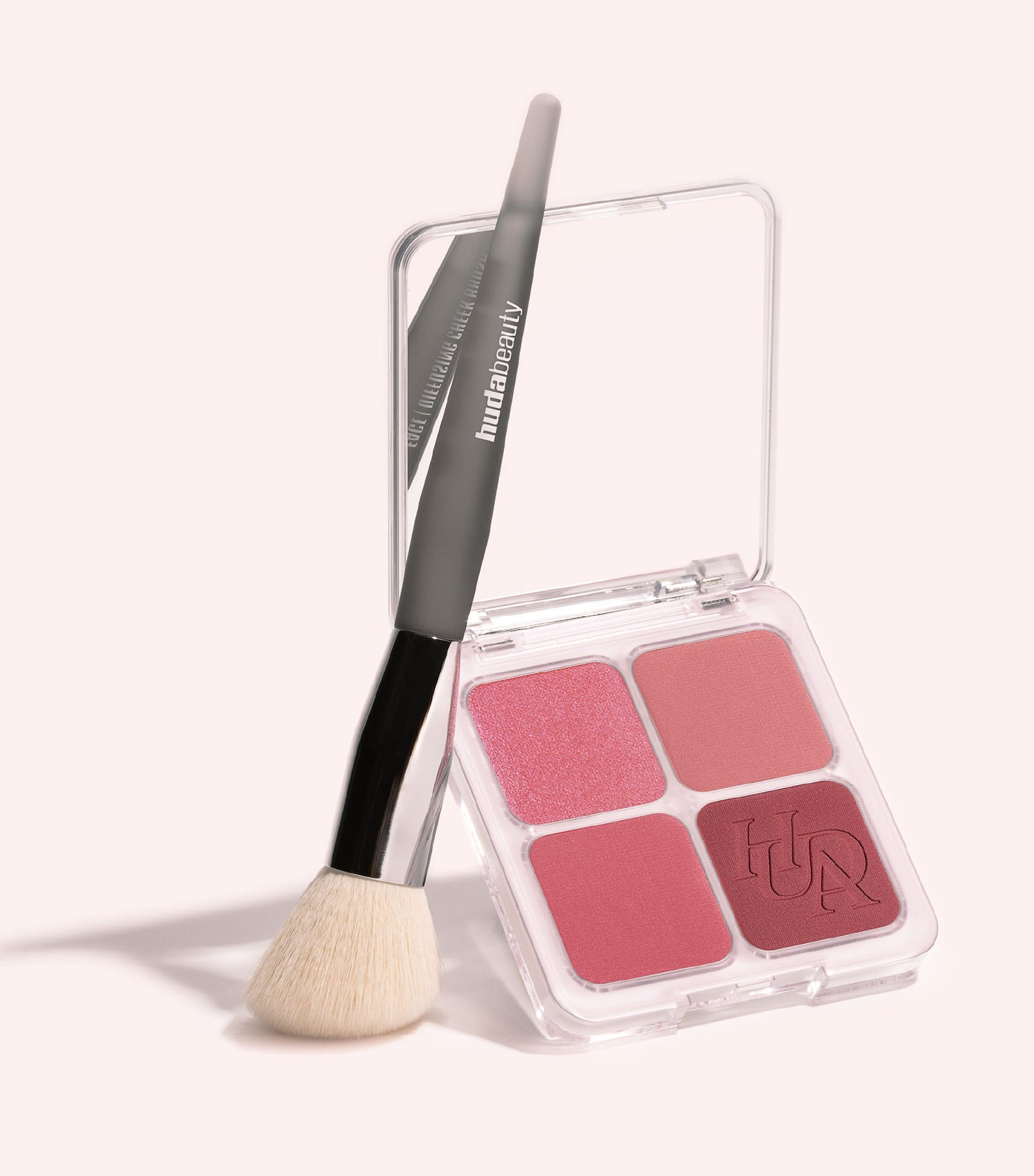 Diffusing Cheek Brush