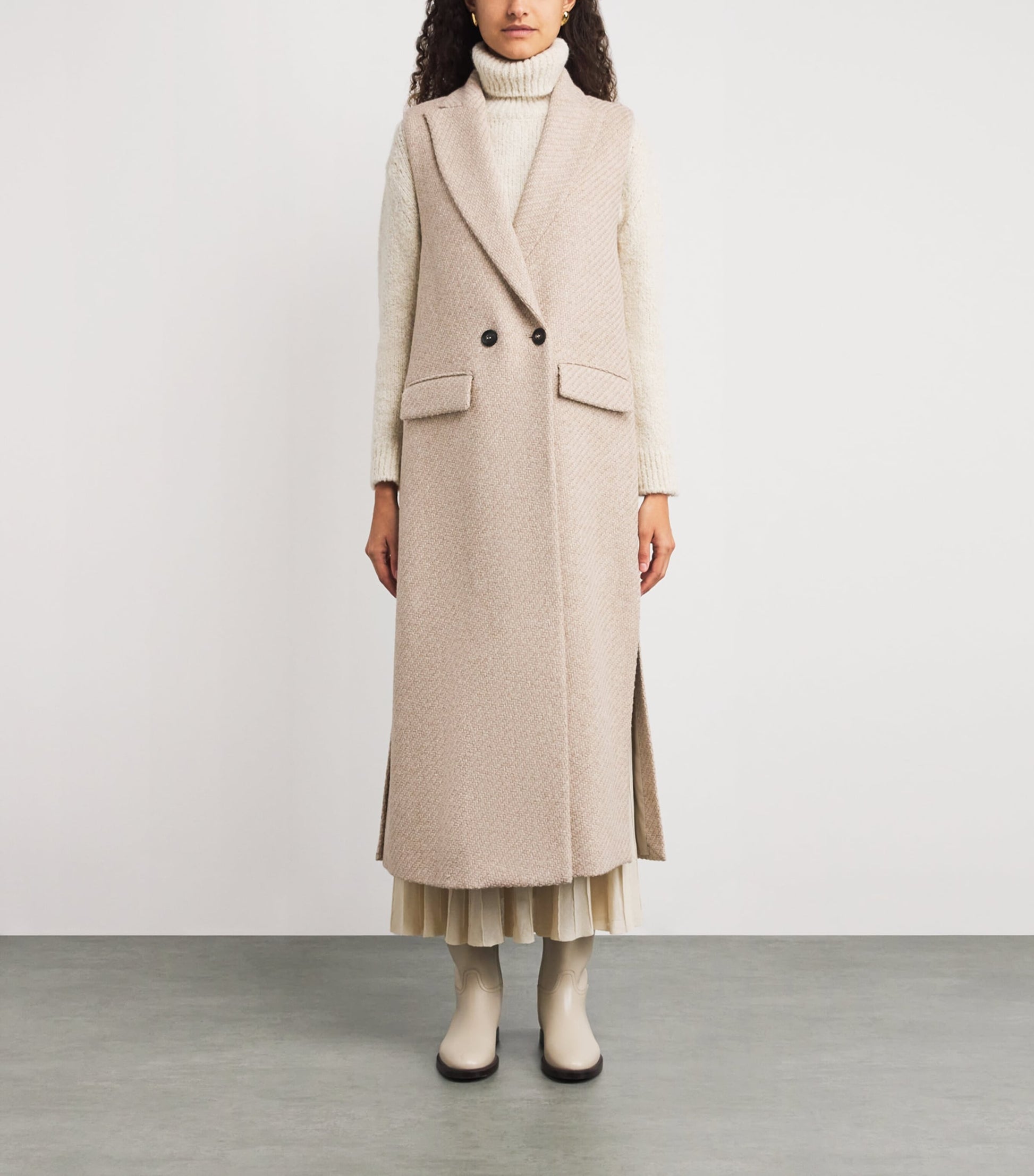 Eleventy Beige Sleeveless Woven Coat