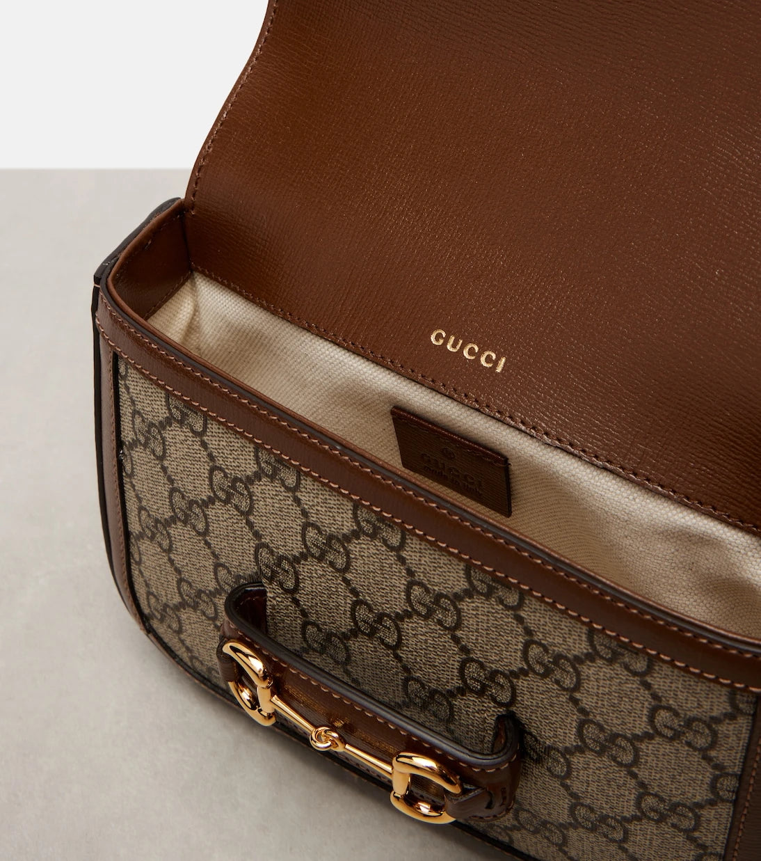 Gucci - حقيبة كتف صغيرة غوتشي هورسبيت 1955 بتفاصيل جلدية