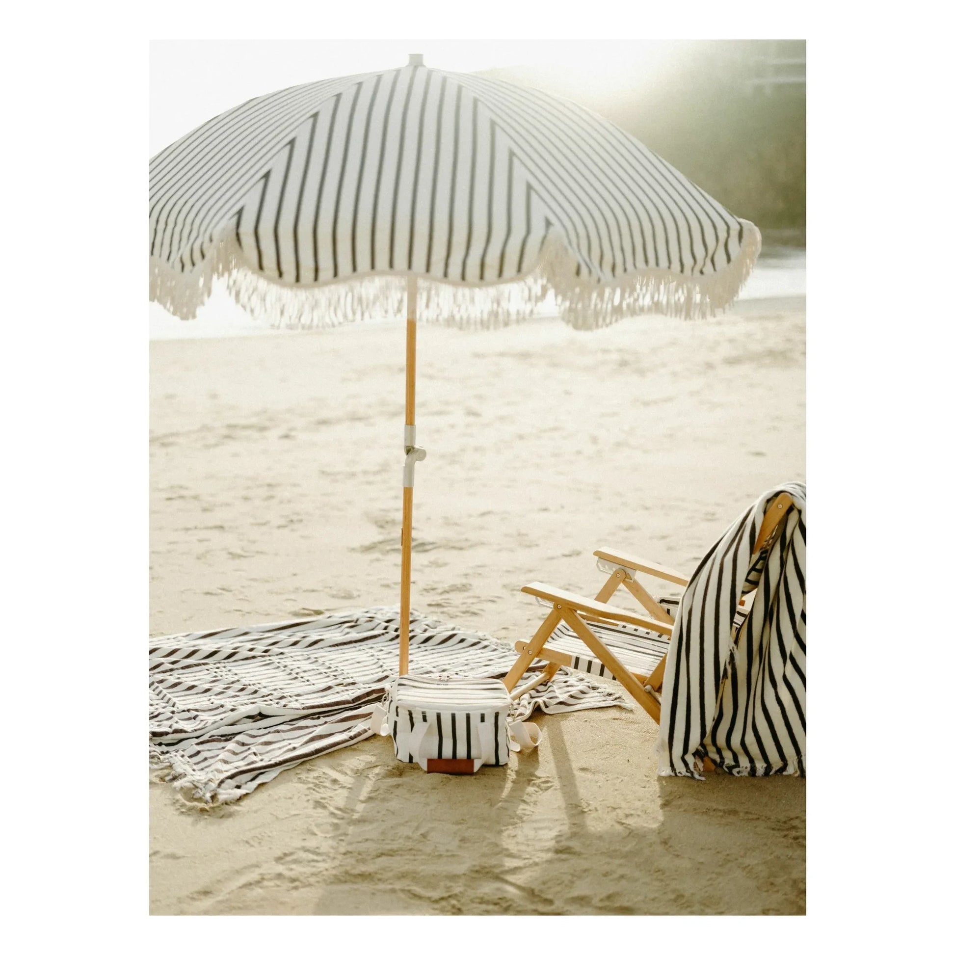 Business & Pleasure Co. - Premium fringed parasol | Black