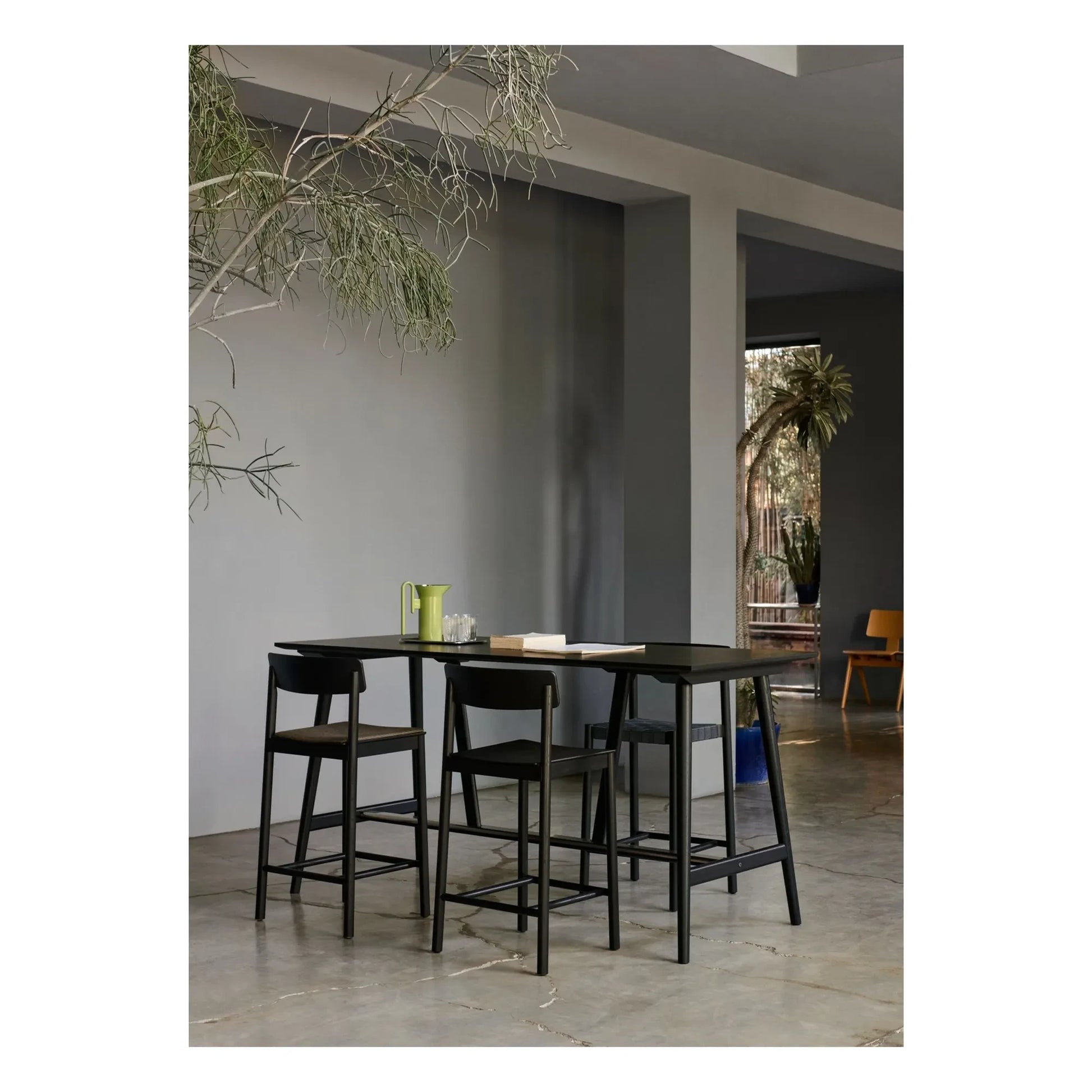 & Tradition - Betty TK12 ash bar stool with black straps, 65 cm | Black