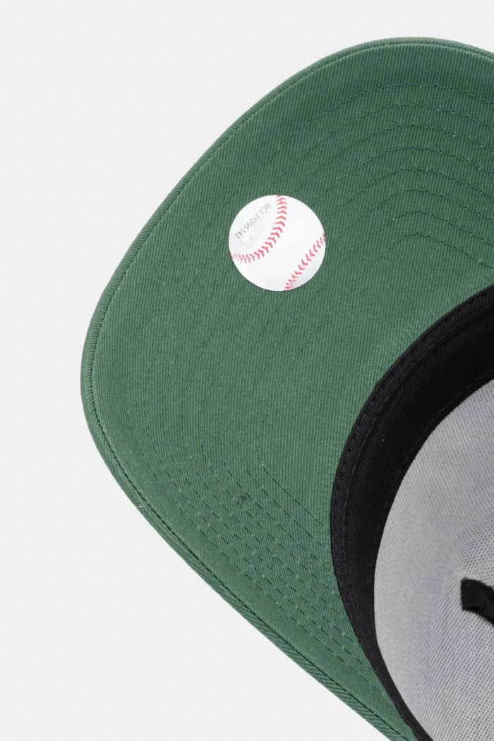 Памучна шапка с козирка New Era LEAGUE ESSENTIAL E-FRAME