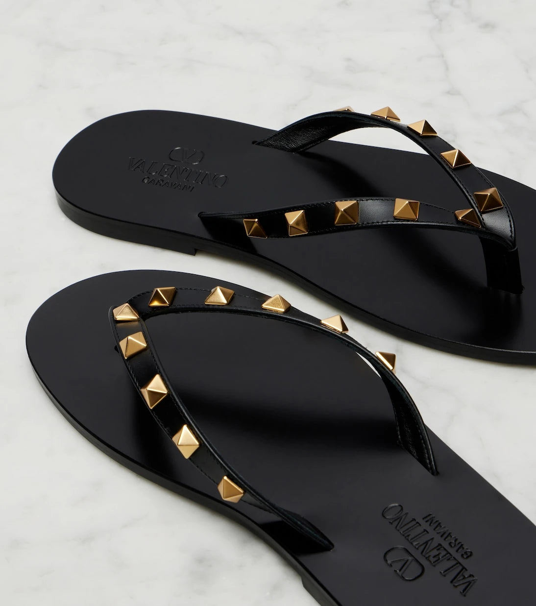 Valentino Garavani - Rockstud leather thong sandals