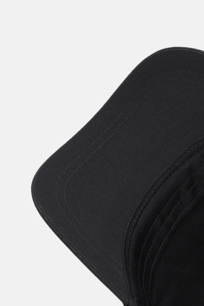 Памучна шапка с козирка Armani Exchange