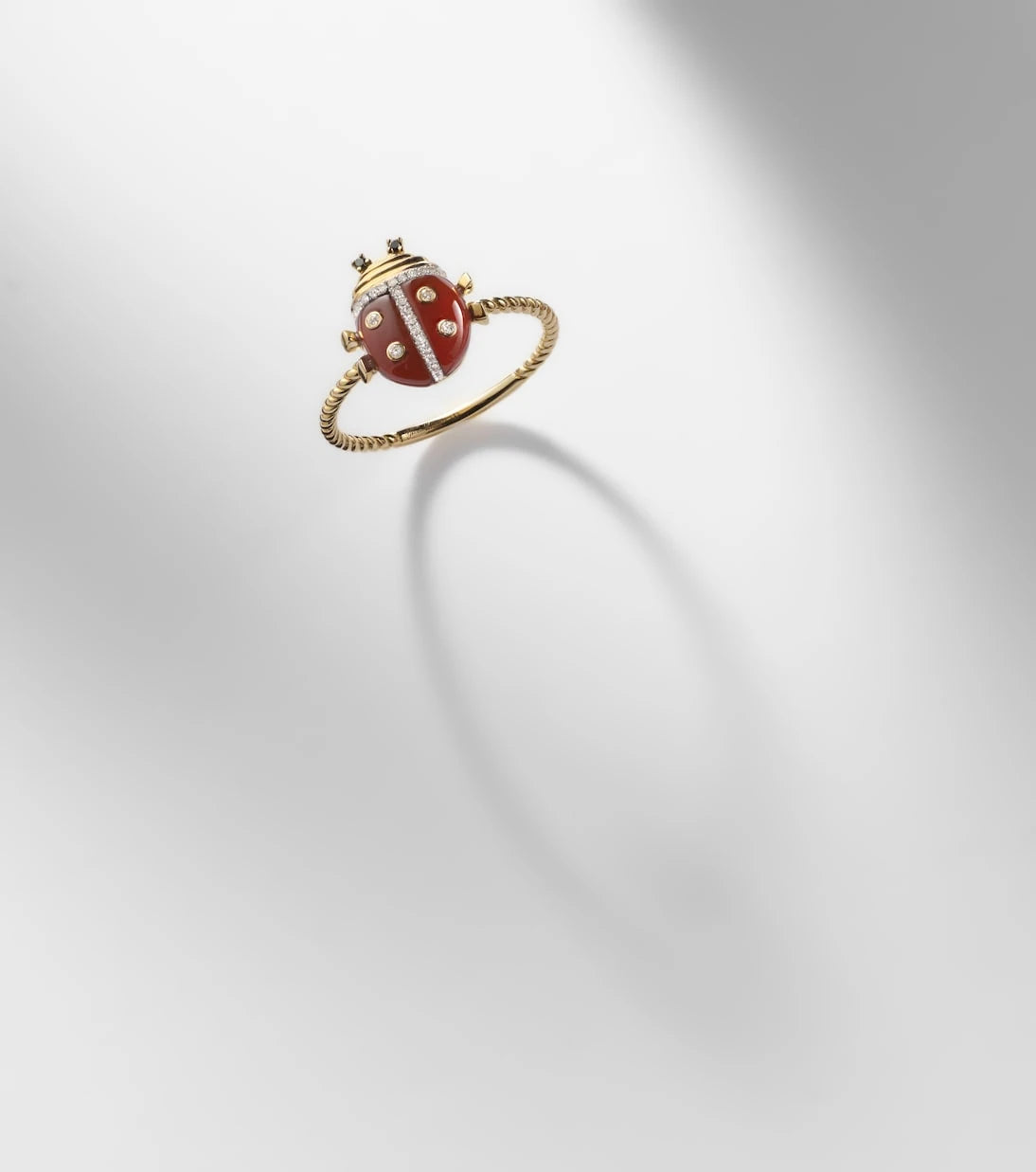 Yvonne Léon - Coccinelle Mini 9kt gold ring with gemstones