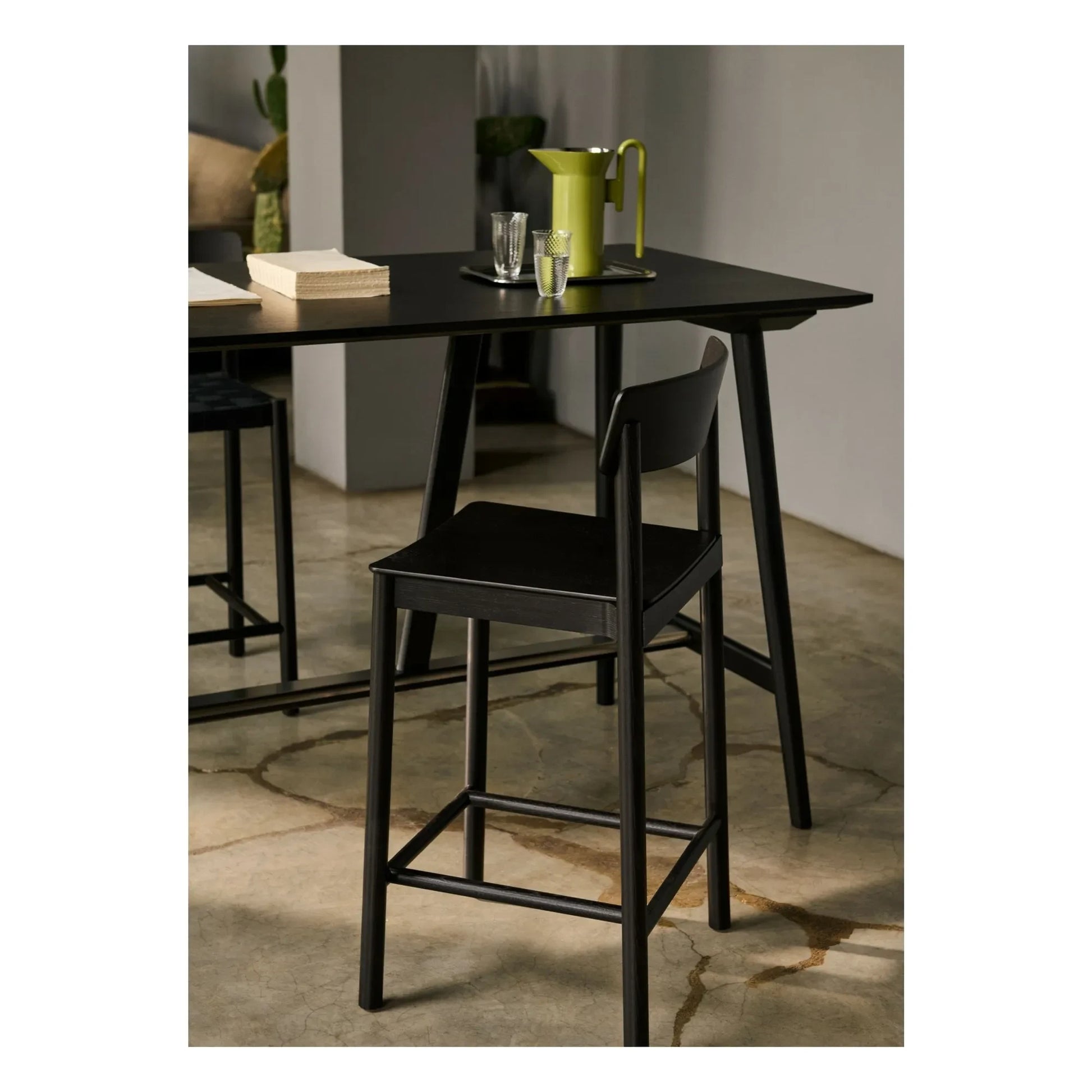 & Tradition - Betty TK12 ash bar stool with black straps, 65 cm | Black