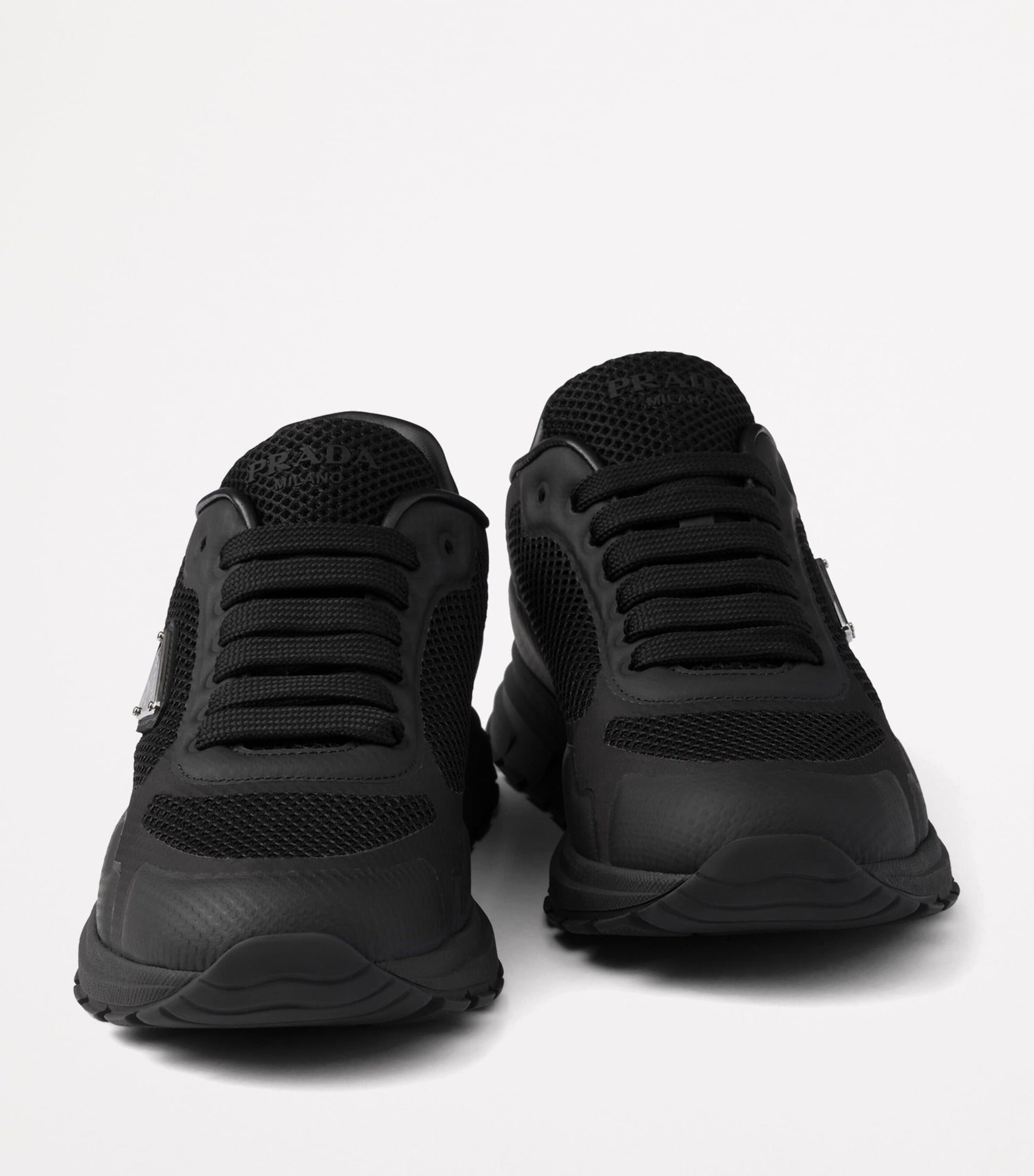 Black Prax 2.0 Low-Top Sneakers
