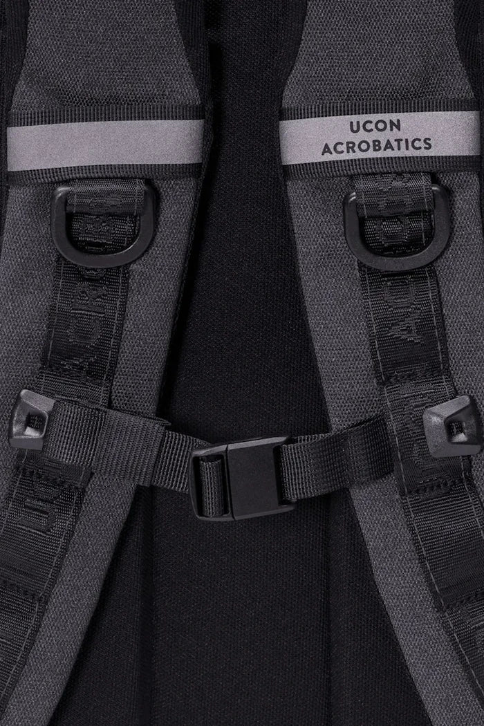 Раница Ucon Acrobatics Phantom Olive Reflective 16 L