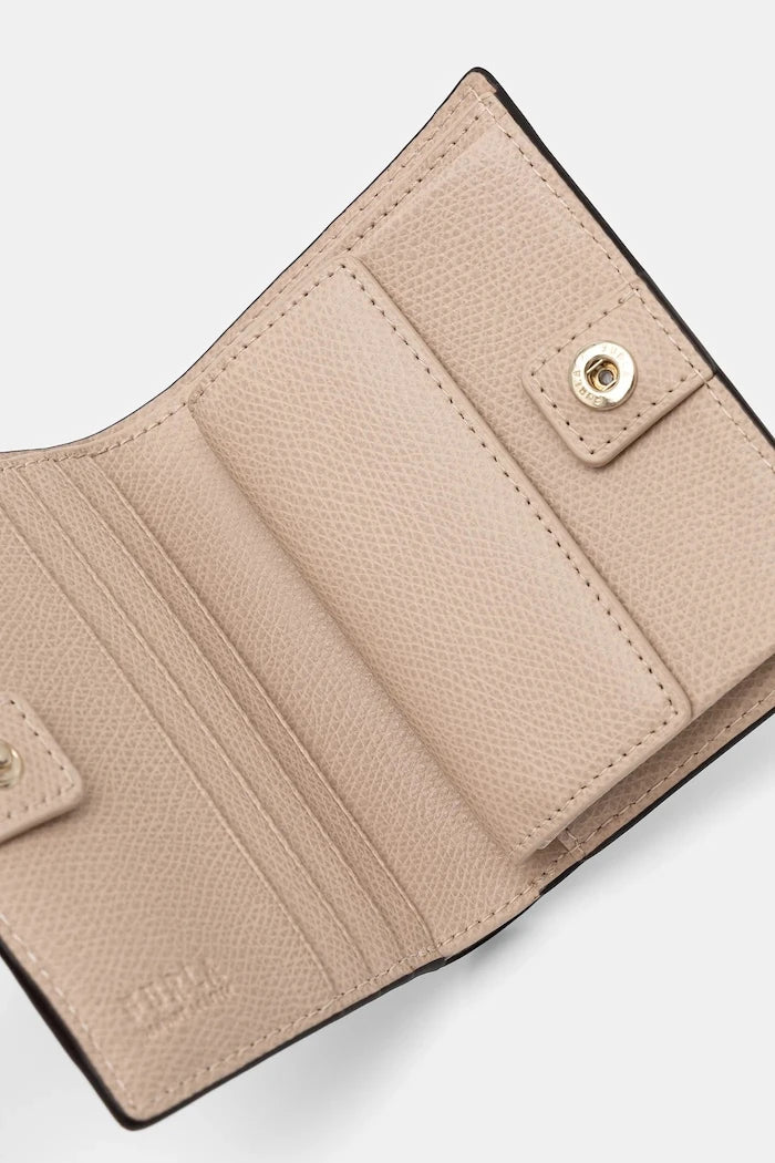 Кожен портфейл Furla