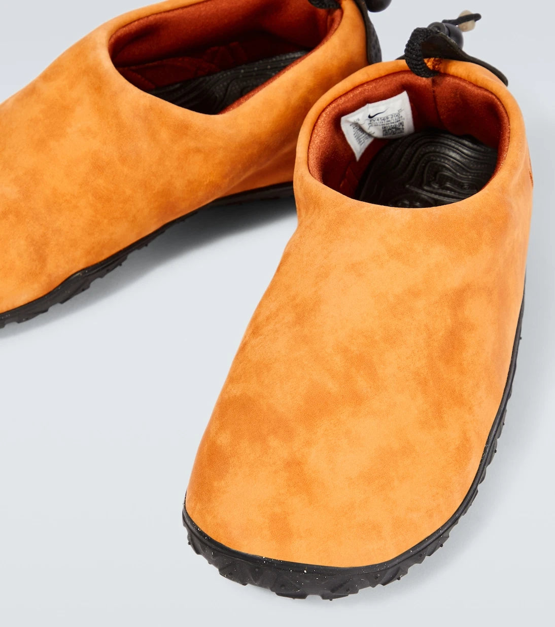 Nike - حذاء رياضي ACG Moc Premium من الشمواه