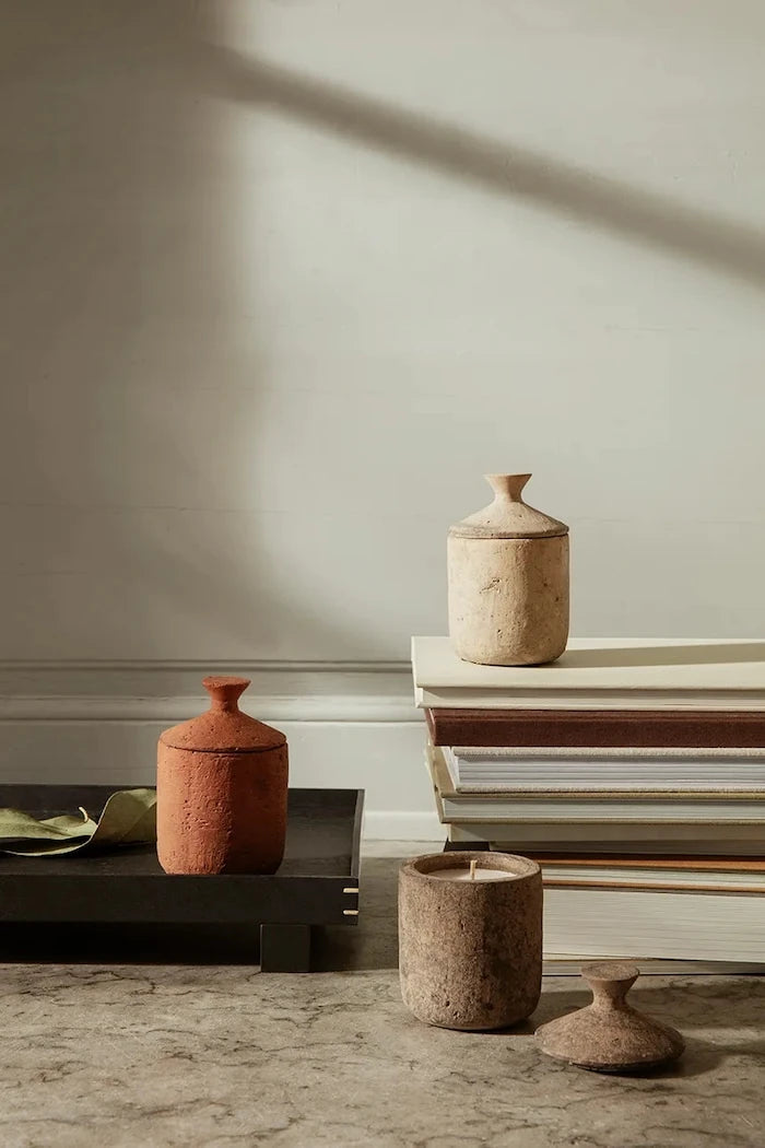 Ароматна соева свещ ferm LIVING Ura Red Sienna
