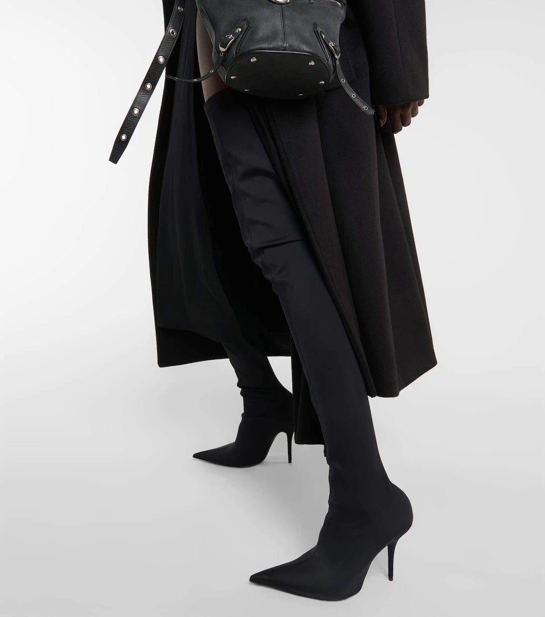 Balenciaga - حذاء Knife برقبة طويلة وجورب