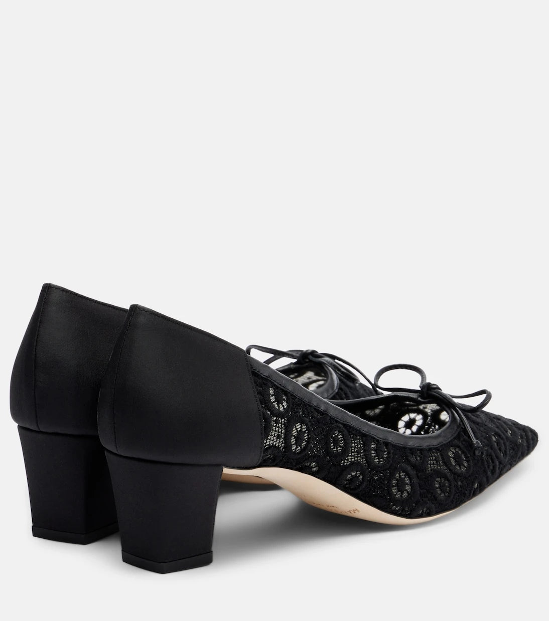 Manolo Blahnik - Martebal 50 lace bow-detail pumps
