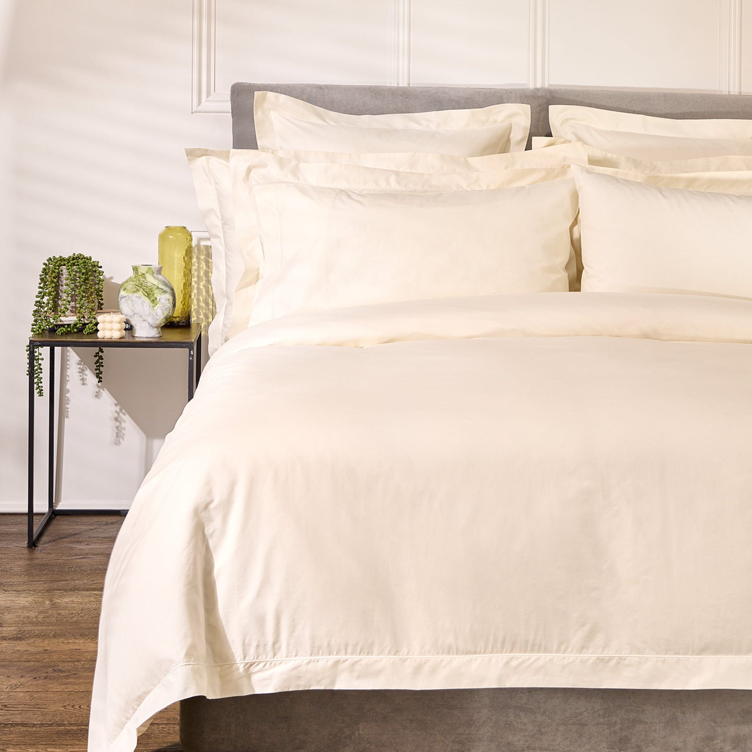 Chester King Flat Sheet (275cm x 275cm)