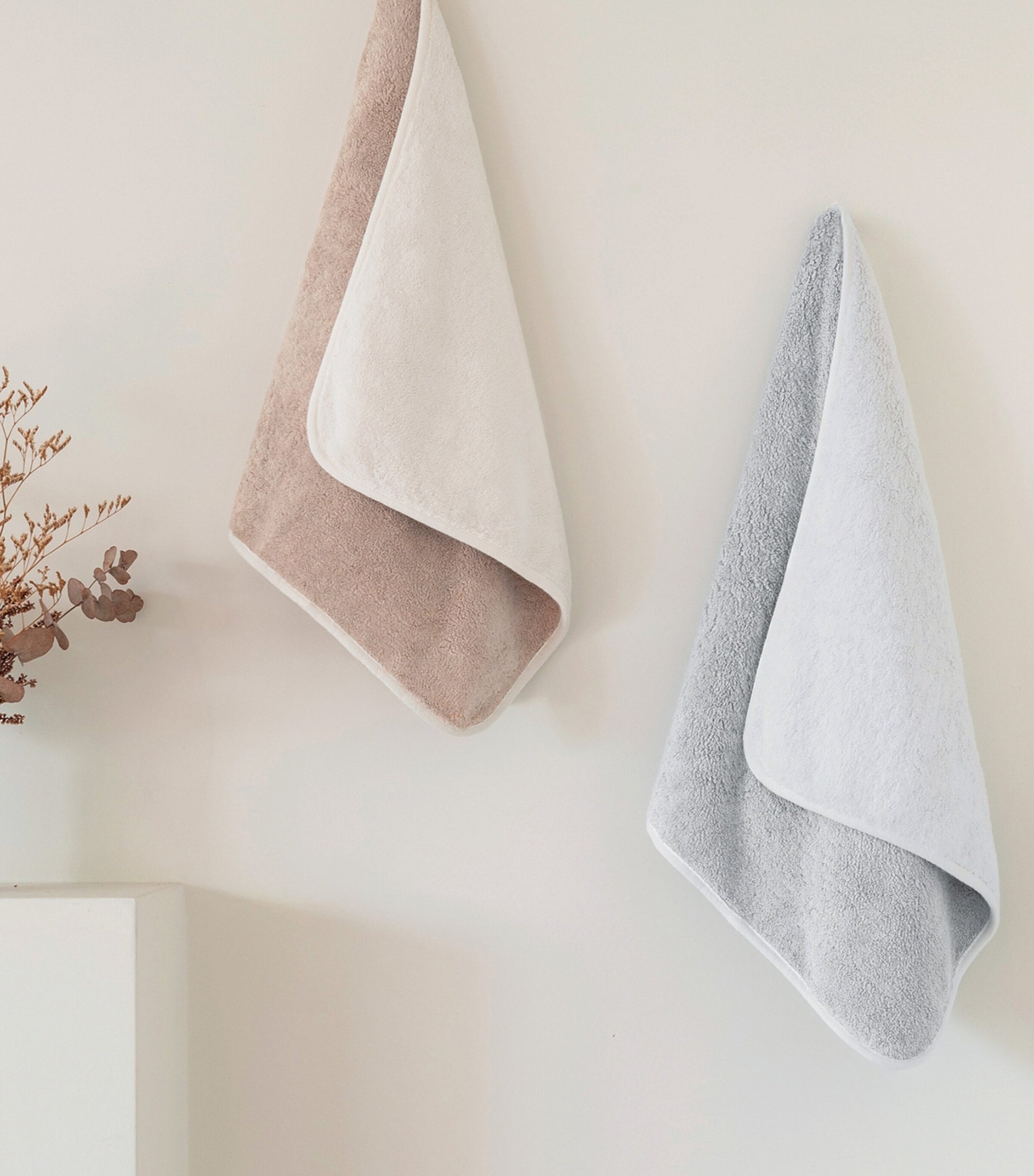 GRACCIOZA Egyptian Cotton Bicolore Bath Towel (70cm x 140cm)