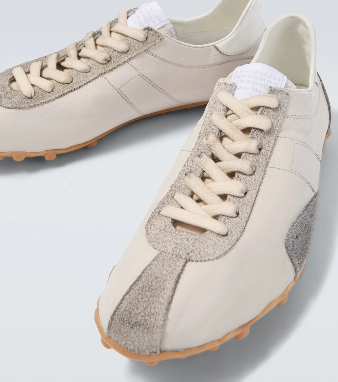 Maison Margiela - حذاء سنيكرز Sprinters من الجلد بتفاصيل شمواه