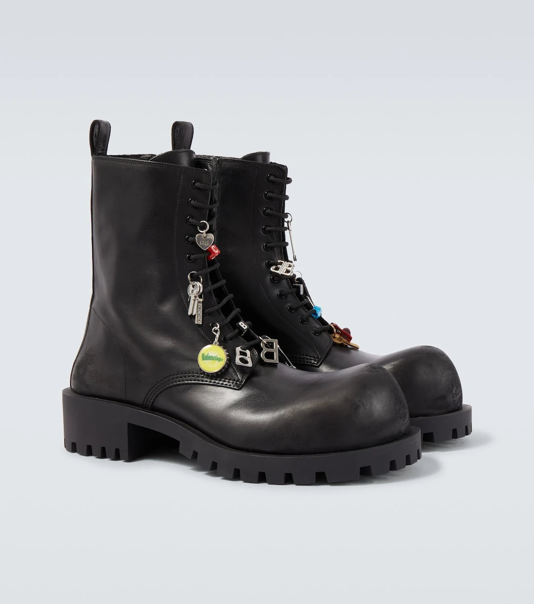 Balenciaga - حذاء هامر جلدي برباط