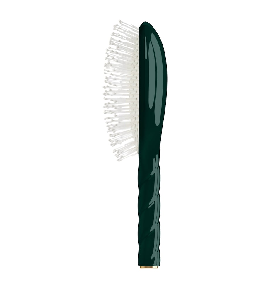 N.04 The Miracle Detangling Scalp Hairbrush