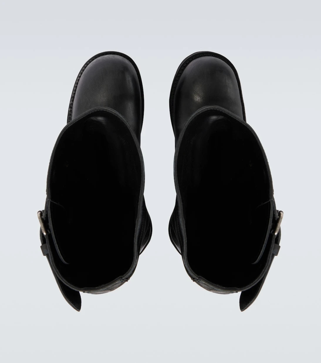 Balenciaga - حذاء بايكر فخم من الجلد بنقشة فايبر