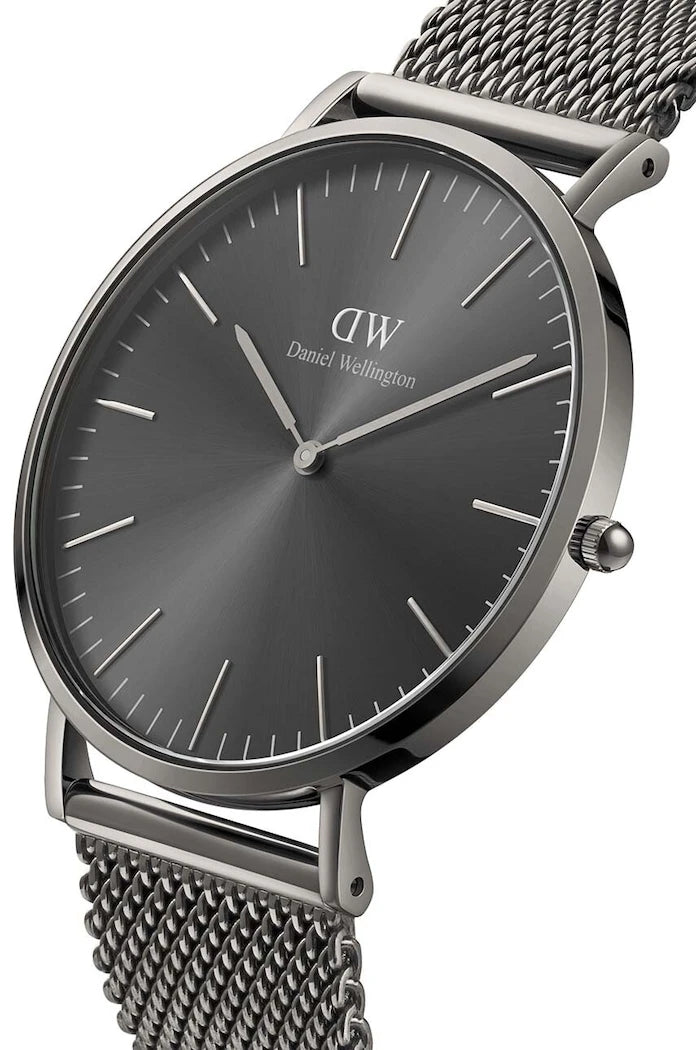 Часовник Daniel Wellington