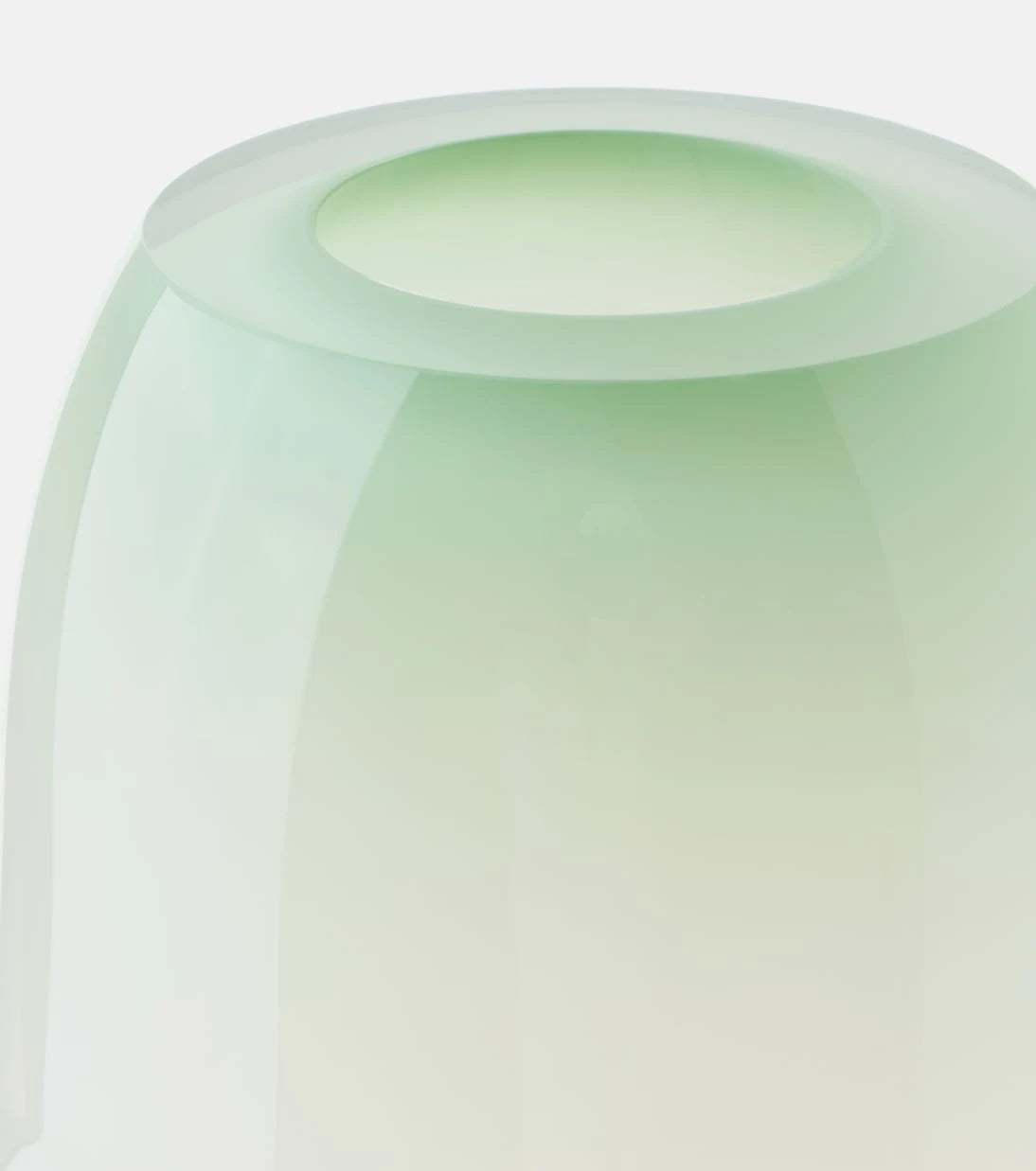 Alexa Lixfeld - Spin glass vase