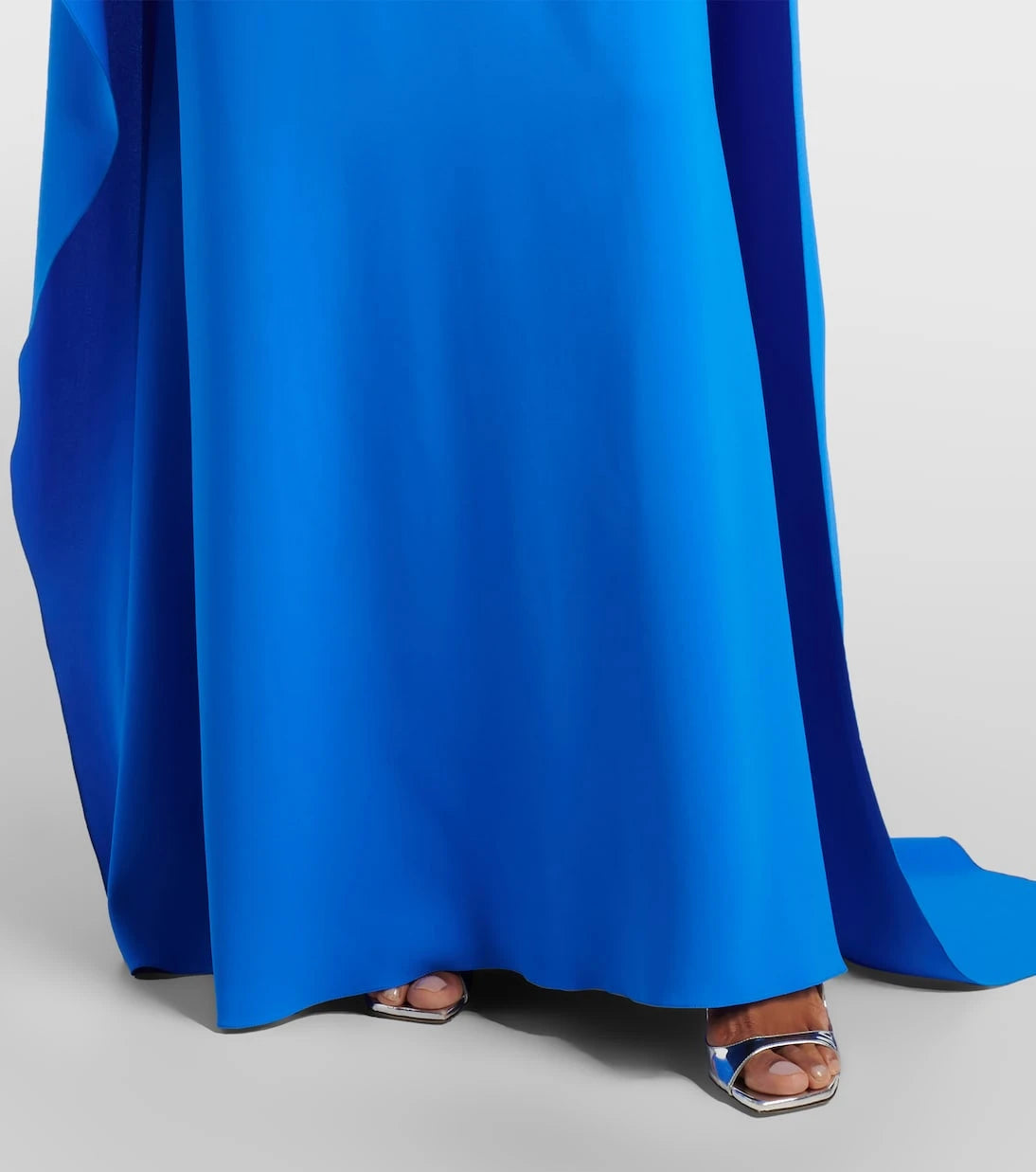 Oscar de la Renta - فستان من قماش الجورجيت الحريري المخلوط بتصميم درابيه
