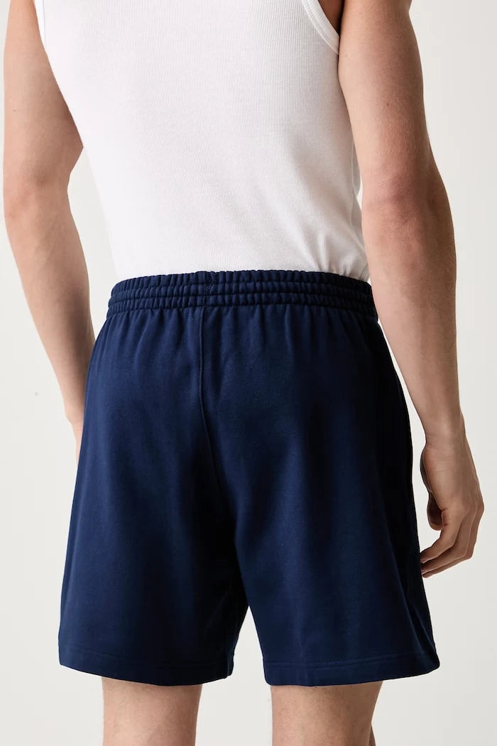 adidas Originals pamuklu erkek eşofman şortu Essentials