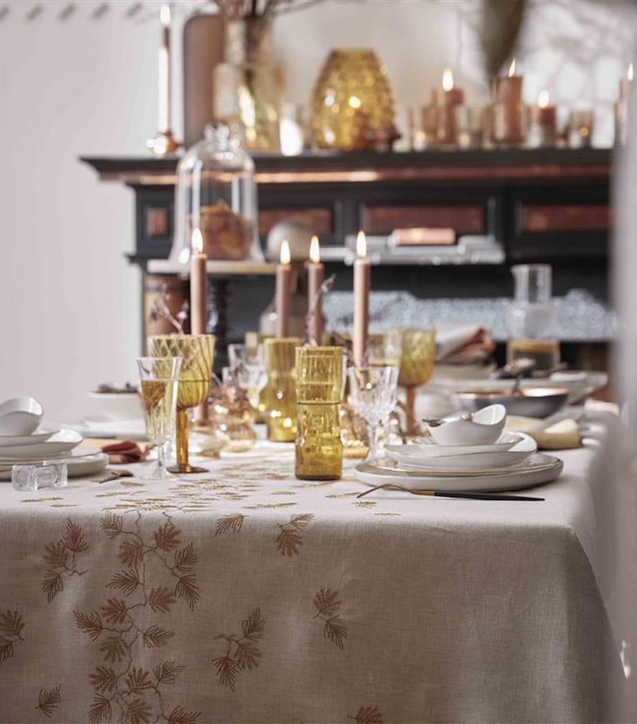 Alexandre Turpault Linen Ramage Tablecloth (170cm x 250cm)