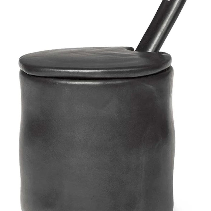 Кутия с капак ferm LIVING Flow Jar