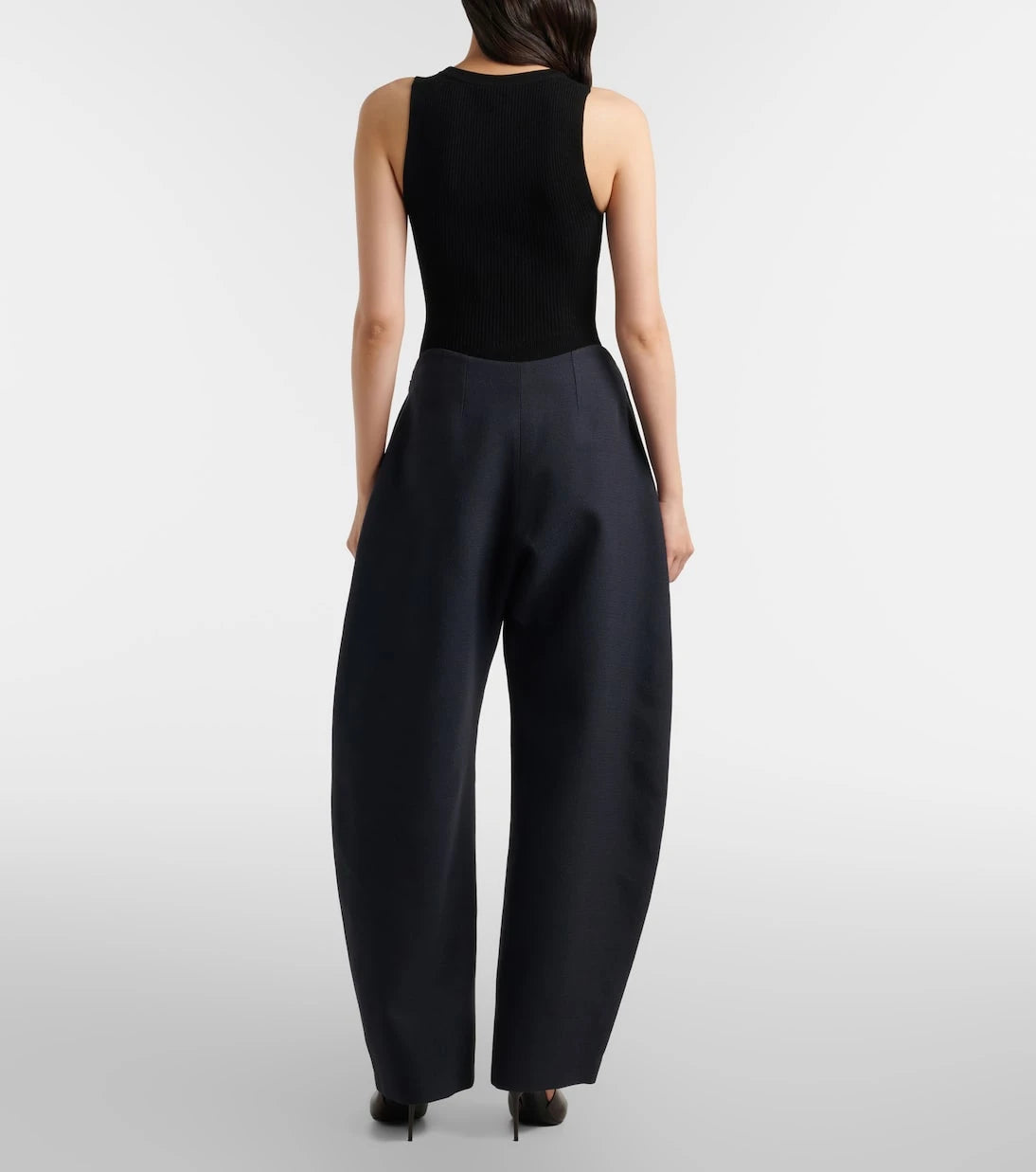 Alaïa - Round wool crepe barrel-leg pants