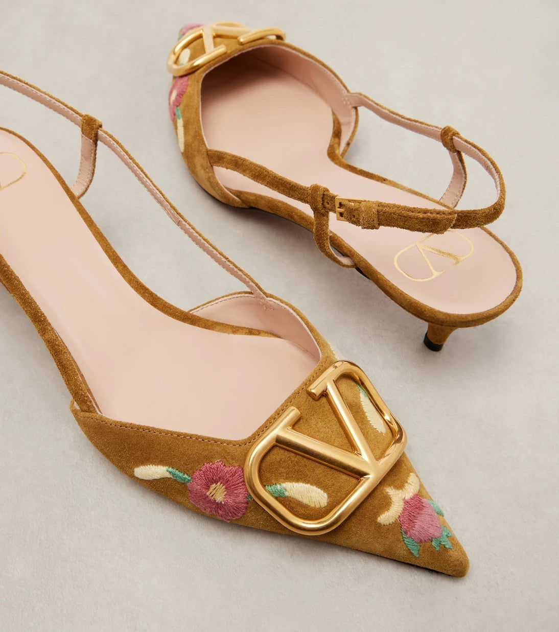 Valentino Garavani - VLogo 40 embroidered suede slingback pumps