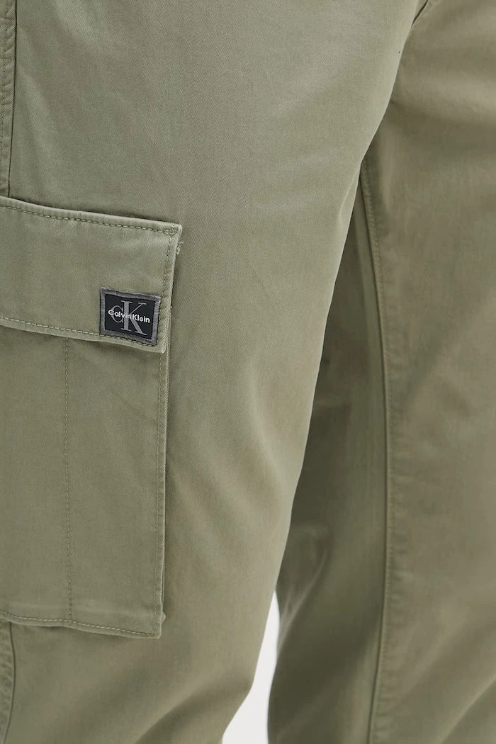 Calvin Klein Jeans erkek pamuklu elastan kargo pantolon