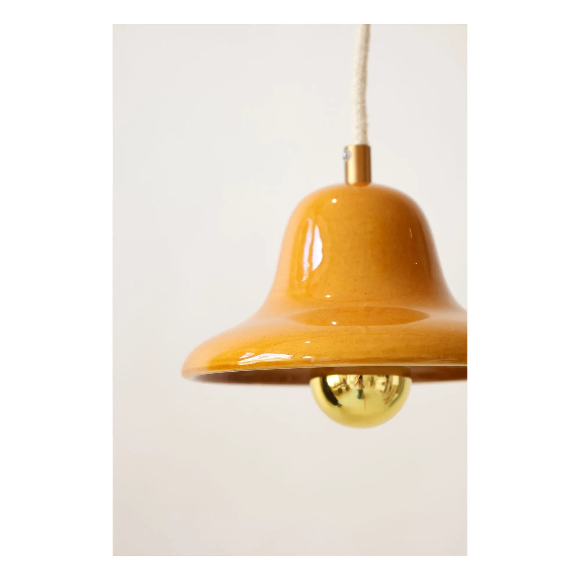 Masamé - Small Gigaro hanging lamp | Honey