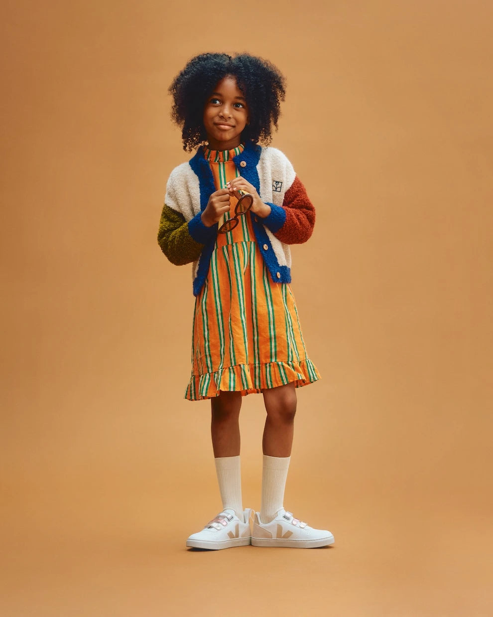 Veja Kids - حذاء رياضي V-10 جلد وجلد سويدي للأطفال