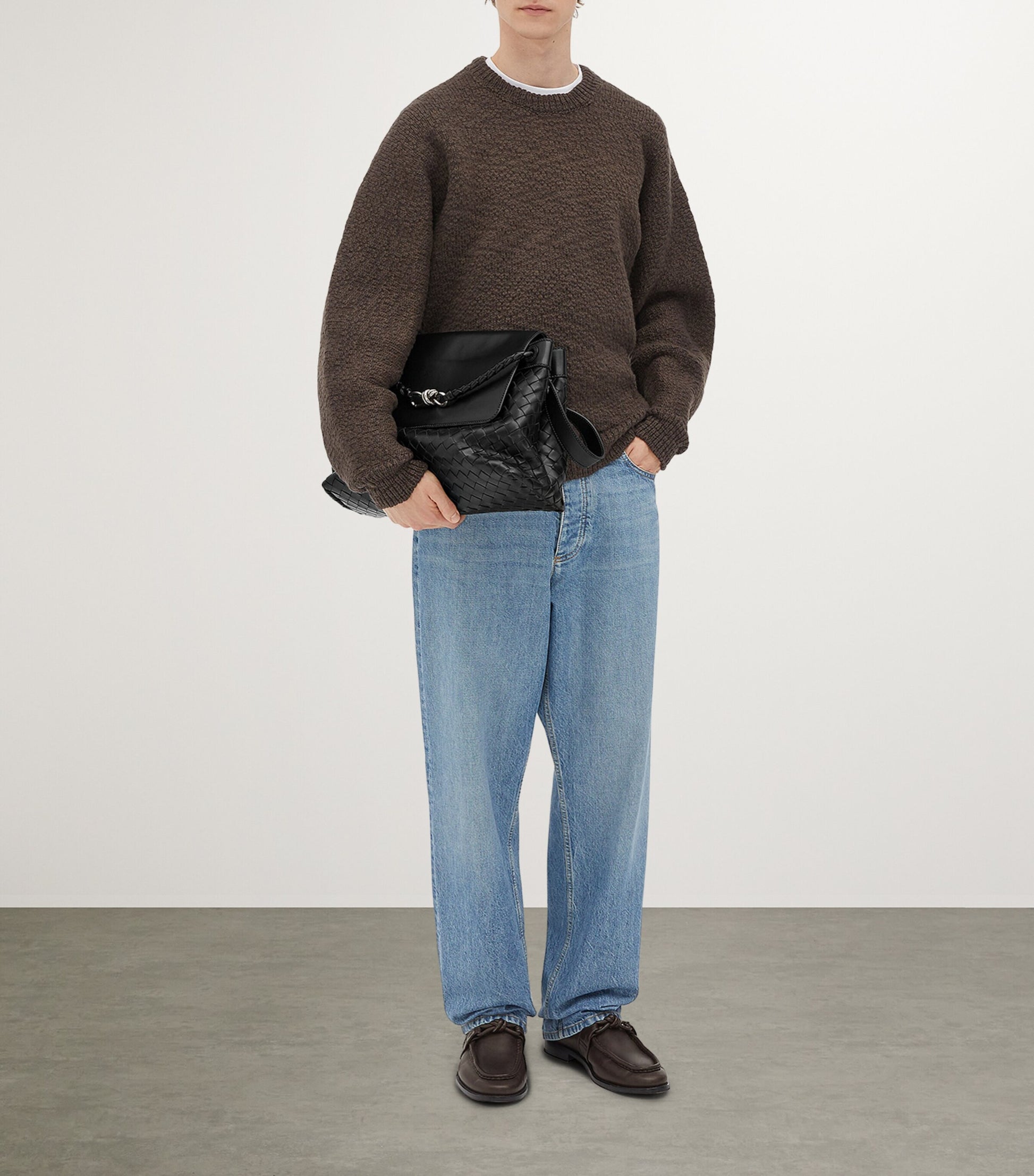 Bottega Veneta Medium Calfskin Andiamo Messenger Bag