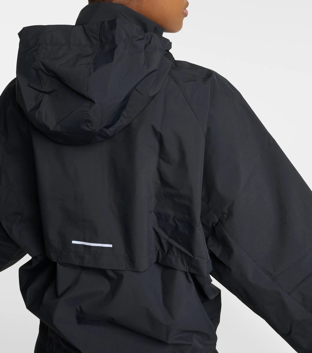 Nike - سترة Storm-FIT Swift