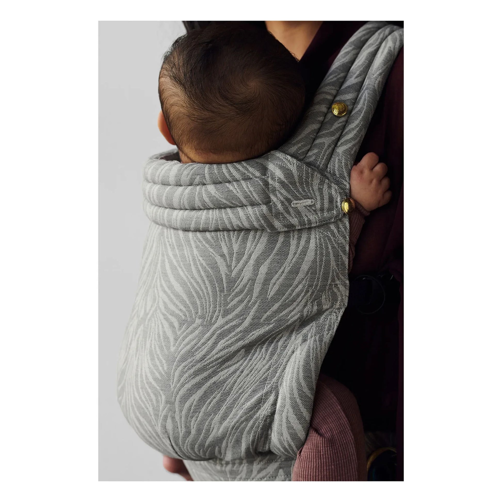 Artipoppe - Zeitgeist Paradox Zebra baby carrier